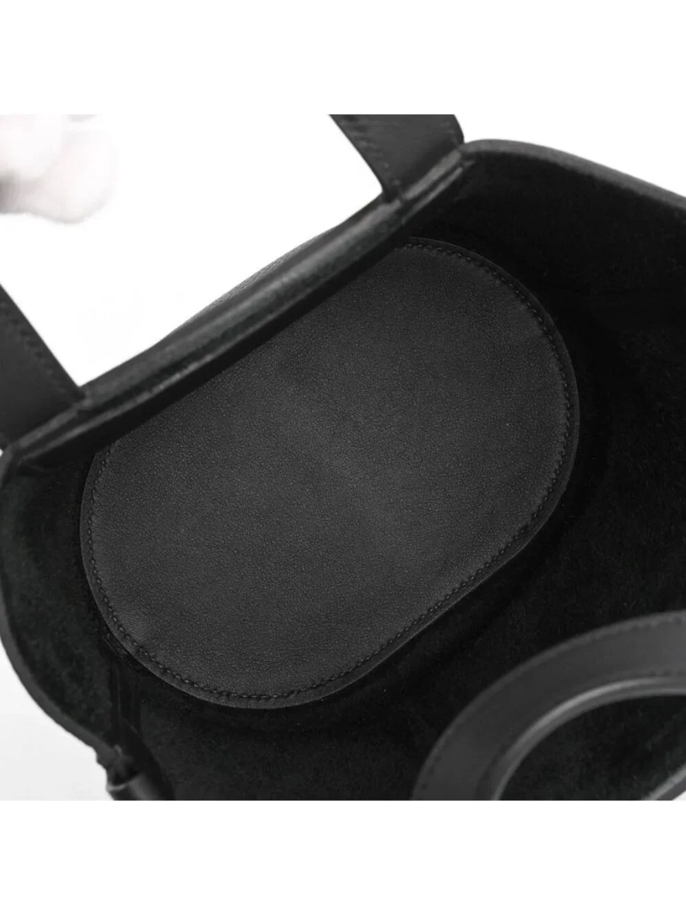 Hermes Handbag in the Loop 18
